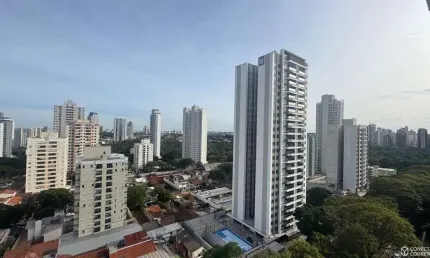 Apartamento a venda no condomínio Légit no bairro Zona 03