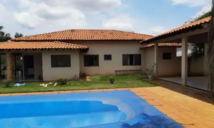Chácara à venda em marialva  conforto, espaço e lazer completo!
 localização: marialva  pr