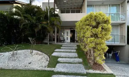 Casa com 5 Suítes no Condomínio Aldebaran Ômega – Jardim Petrópolis, com Piscina e Energia Solar