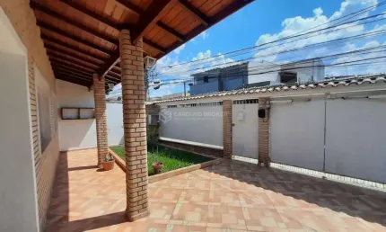 Casa com 3 quartos à venda na Avenida Professora Leonita Faber Ladeira - De 899/900 Ao Fim, Jardim do Lago, Jundiaí