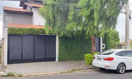 Sobrado com 3 dormitórios à venda, 213 m² por R$ 1.010.000,00 - Jardim Regina - Indaiatuba/SP