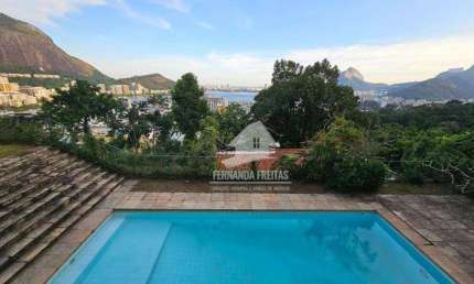 Casa triplex à venda de 4 quartos, 900m² por R$9.000.000  no Jardim Botânico - Rio de Janeiro/RJ