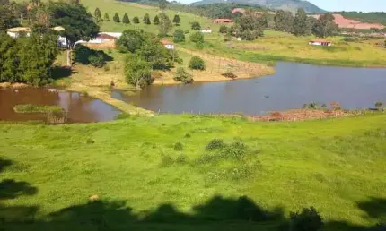 Chácara / sítio com 4 quartos à venda na Monte Sião Mg., 0000, Zona Rural, Monte Sião