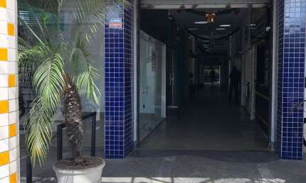Ponto comercial para alugar na Rua José Joaquim Seabra, 136, Centro, Feira de Santana
