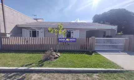 Casa com piscina proxima do mar - Pontal do Paraná - Pr