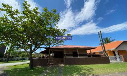 Casa com 3 quartos para alugar na Balneário Grajau, 00, Grajaú, Pontal do Paraná