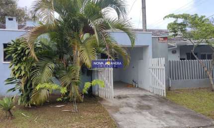 Residencia com 02 dormitórios sendo 01 suíte á 2 quadras do mar