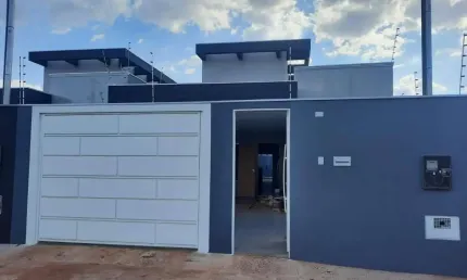 Casa para Venda em Campo Grande, Rita Vieira, 3 dormitórios, 3 suítes, 4 banheiros, 2 vagas