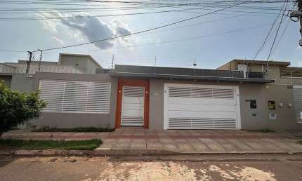 Casa para Venda em Campo Grande, Panamá, 3 dormitórios, 1 suíte, 3 banheiros