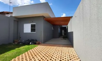 Casa para Venda em Campo Grande, Residencial Oliveira, 3 dormitórios, 1 suíte, 2 banheiros, 2 vagas
