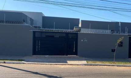 Casa para Venda em Campo Grande, Tijuca, 3 dormitórios, 1 suíte, 2 banheiros, 2 vagas