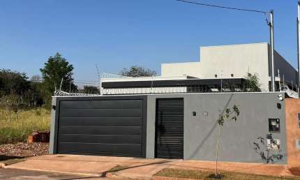 Casa para Venda em Campo Grande, Vila Nasser, 3 dormitórios, 1 suíte, 3 banheiros, 2 vagas