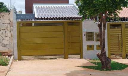 Casa para Venda em Campo Grande, Jardim Jacy, 2 dormitórios, 1 suíte, 2 banheiros, 1 vaga
