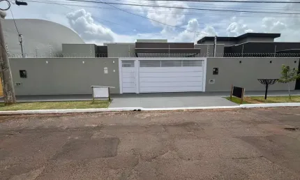 Casa para Venda em Campo Grande, Jardim Paulista, 3 dormitórios, 3 suítes, 4 banheiros, 2 vagas