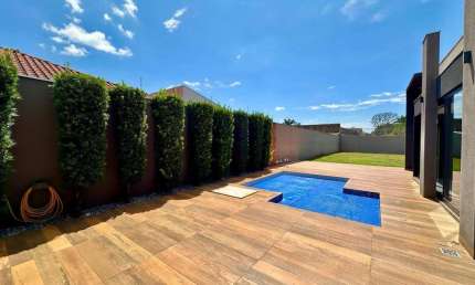 Casa para Venda em Campo Grande, Jardim Jacy, 3 dormitórios, 3 suítes, 5 banheiros