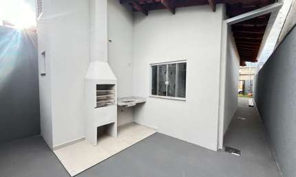 Casa para Venda em Campo Grande, Vila Nasser, 2 dormitórios, 1 suíte, 2 banheiros, 2 vagas