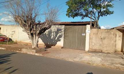 Casa para Venda em Campo Grande, Parque dos Novos Estados, 3 dormitórios, 1 banheiro, 2 vagas