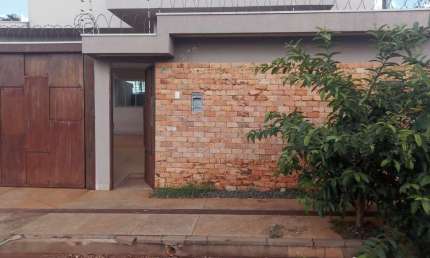 Casa para Venda em Campo Grande, Center Park, 3 dormitórios, 1 suíte, 3 banheiros, 2 vagas