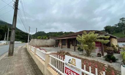 Casa com 4 Quartos + 2 Banheiros para venda no Cedro Alto, Brusque.