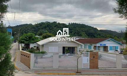 Casa 100% mobiliada com 3 quartos no Bairro Guabiruba Sul