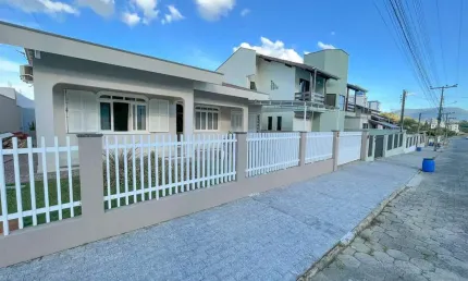 Casa à venda, 3 quartos, 2 vagas, Dom Joaquim - Brusque/SC