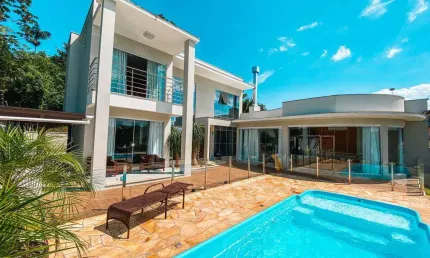 Casa com 3 quartos (1 suíte) no bairro Souza Cruz (Loteamento Bruschal)