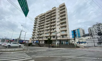 Apartamento à venda, 2 quartos, 1 suíte, 2 vagas, Centro - Brusque/SC