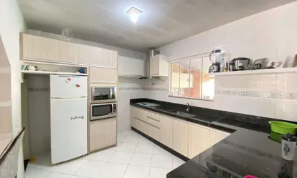 Casa à venda, 2 quartos, 1 suíte, 2 vagas, Águas Claras - Brusque/SC