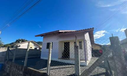 Casa em Guabiruba 2 quartos a 5 minutos Centro de Guabiruba