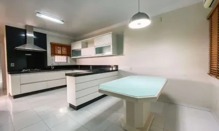 Casa à venda, 4 quartos, 2 suítes, 4 vagas, centro - brusque/sc