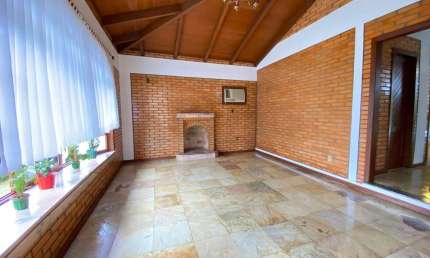 Casa à venda, 8 quartos, 4 suítes, 3 vagas, CENTRO - Guabiruba/SC