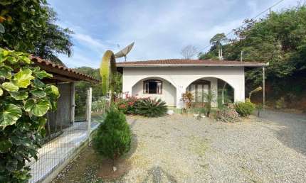 Casa à venda, 3 quartos, 3 vagas, Santa Luzia - Brusque/SC