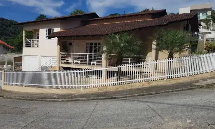 Casa à venda, 2 quartos, 1 suíte, 2 vagas, Primeiro de Maio - Brusque/SC