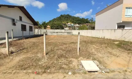 Terreno plano pronto para construir proximo ao lar menino deus, escriturado e pode ser financiado proximo centro de brusque