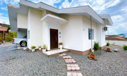Casa à venda, 3 quartos, 1 suíte, 1 vaga, Santa Terezinha - Brusque/SC