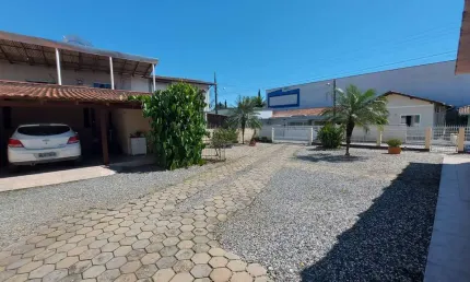 Casa à venda, 3 quartos, 3 vagas, Águas Claras - Brusque/SC
