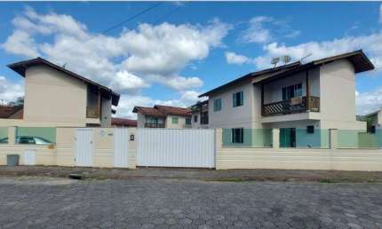 CASA NO BAIRRO SANTA TEREZINHA A POUCOS MINUTOS DO CENTRO DE BRUSQUE
