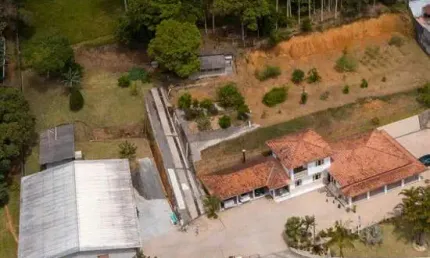 Terreno à venda, 2 quartos, 1 suíte, Primeiro de Maio - Brusque/SC