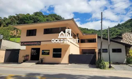 Casa residencial com sala comercial próximo ao centro de brusque