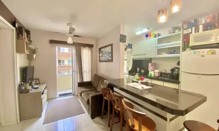 Apartamento semi mobiliado com 2 quartos, 1 vaga e sacada com churrasqueira no bairro Souza Cruz