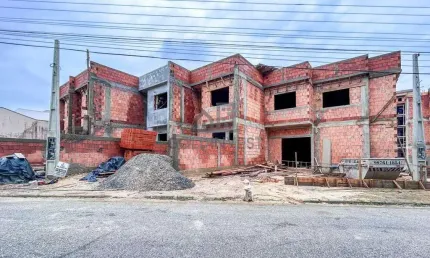 Sobrado no Rio Branco com 2 quartos (Entrega fevereiro 2026)
