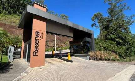 Terreno de 600 m² no condomínio Reserva Club bairro Azambuja/Brusque