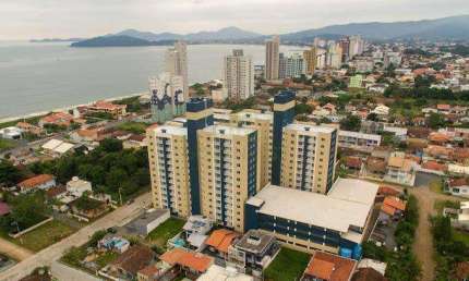 Apartamento com 2 quartos a 250 mts do mar em Balneário Piçarras