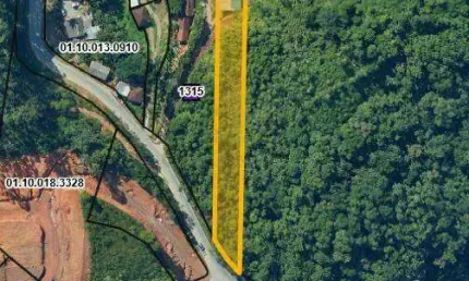 Terreno com área total de 10.072,00 m² no bairro Bateas
