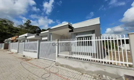 Casa na planta com 1 suíte + um quarto á Venda em Brusque