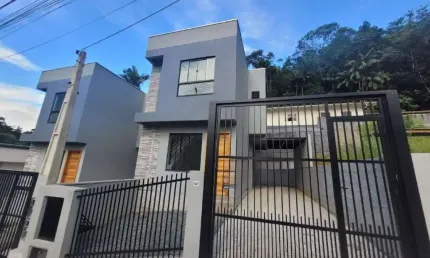 Sobrado com 2 quartos no bairro São Pedro (Entrega abril 2026)
