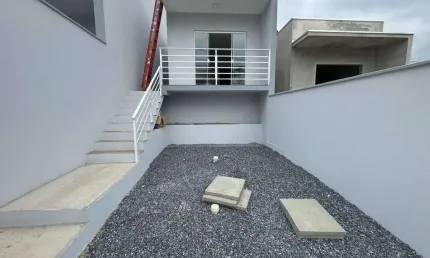 Casa com 2 quartos, sendo 1 suíte localizada no Bairro Limeira
