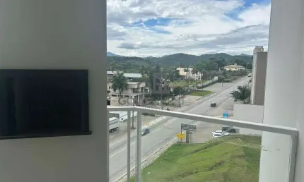 Apartamento com 2 Quartos (1 Suíte) – Excelente Localização!
