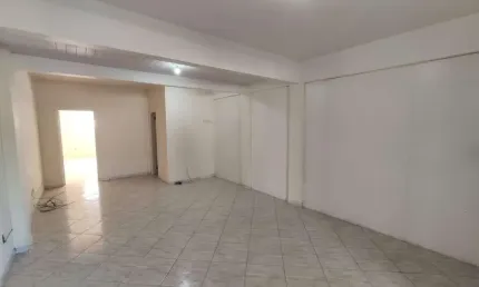 Sala comercial com 100m² para locação no centro de Guabiruba!!
