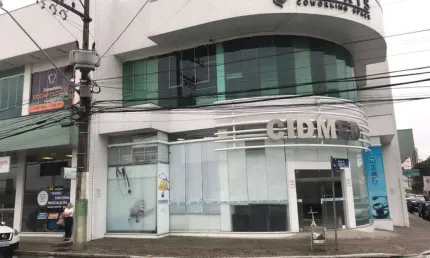 Sala Comercial para locação no Ed Z Commerce no centro de Brusque!